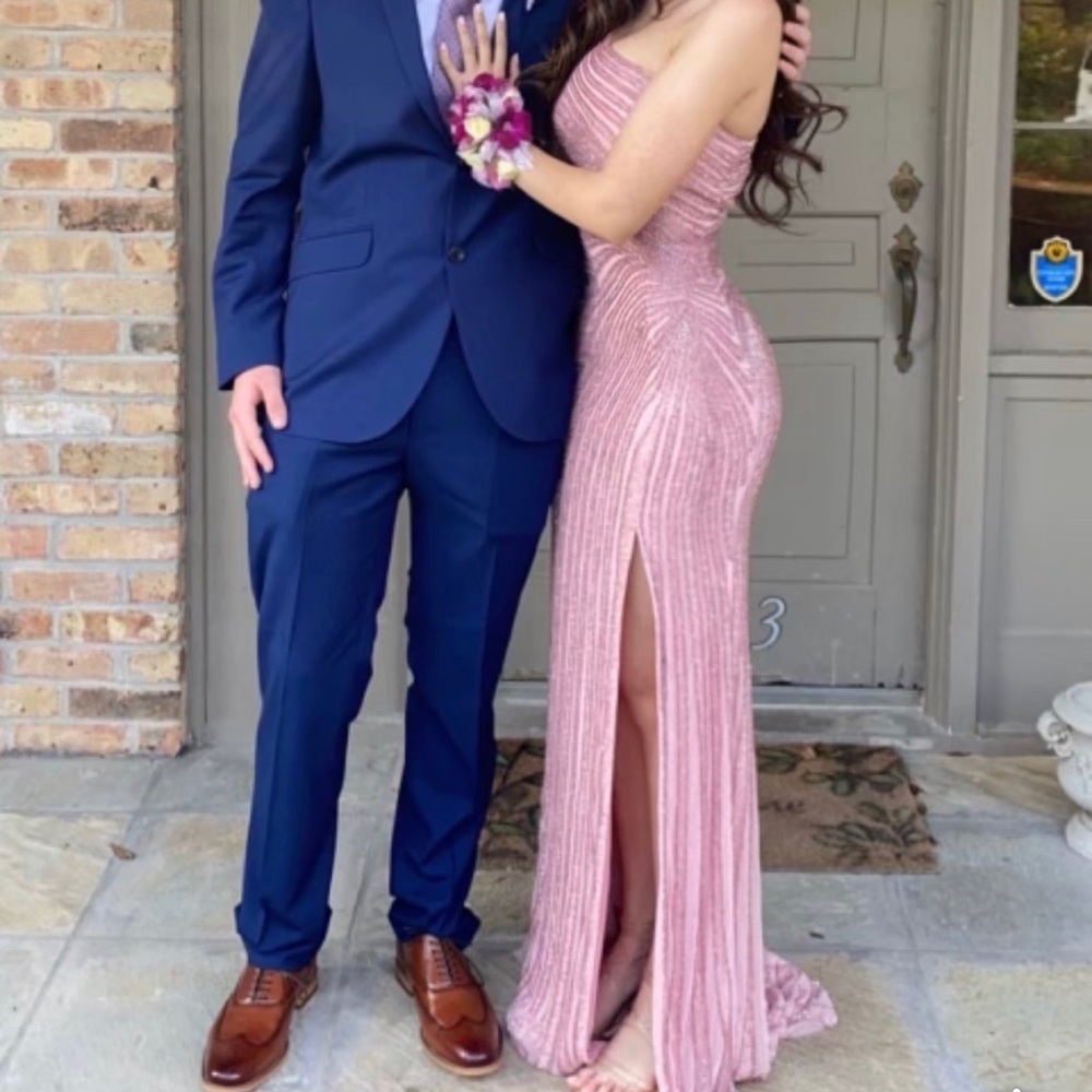Beautiful Sherri hill pink prom dress ( #54894)!!Only worn once.